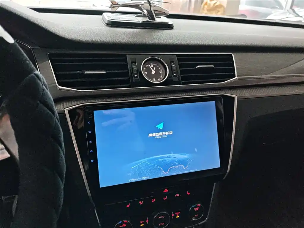 Volkswagen Passat 2017 280TSI DSG Prestige фото 13