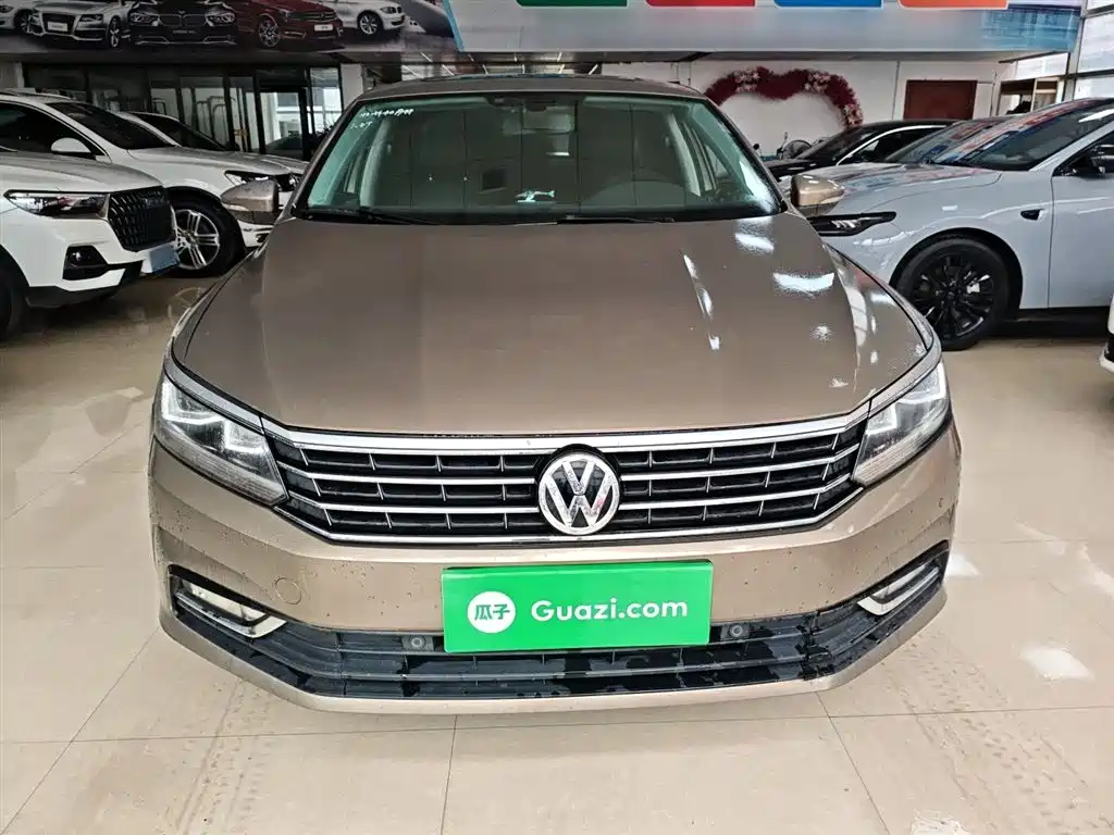 Volkswagen Passat 2017 280TSI DSG Prestige фото 3
