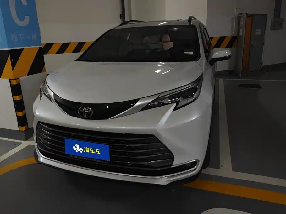 2026 Toyota Sienna