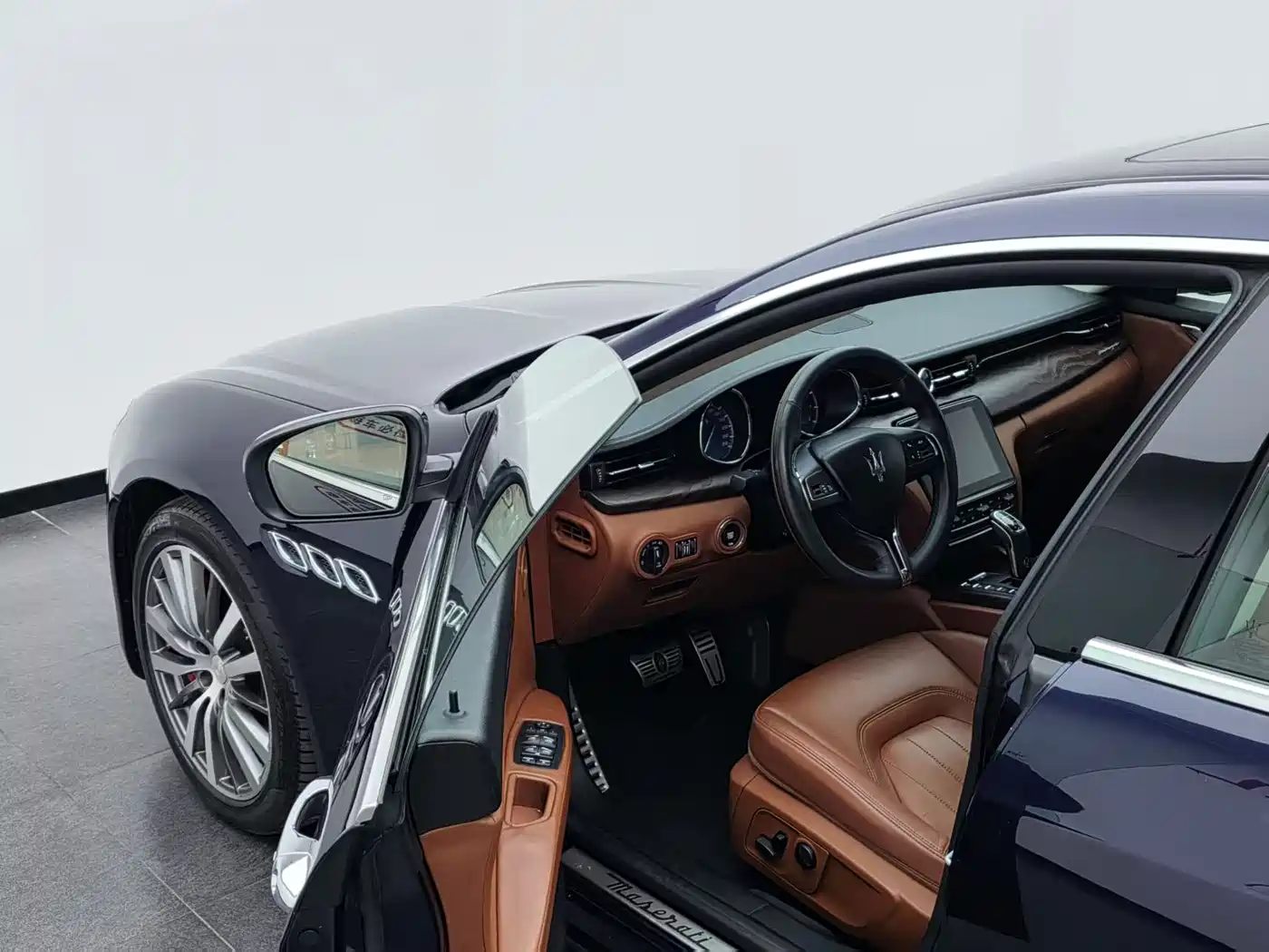 Maserati Quattroporte 2018 3.0T Standard Edition фото 24