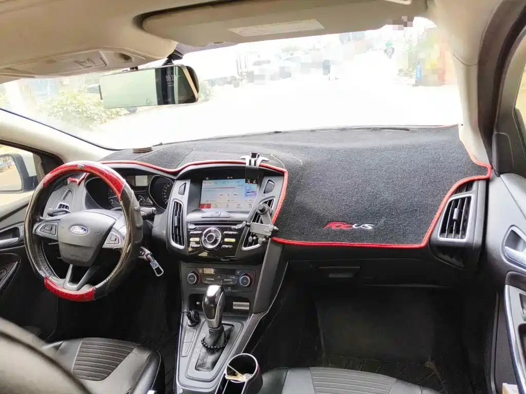 Photo 12 - Ford Focus