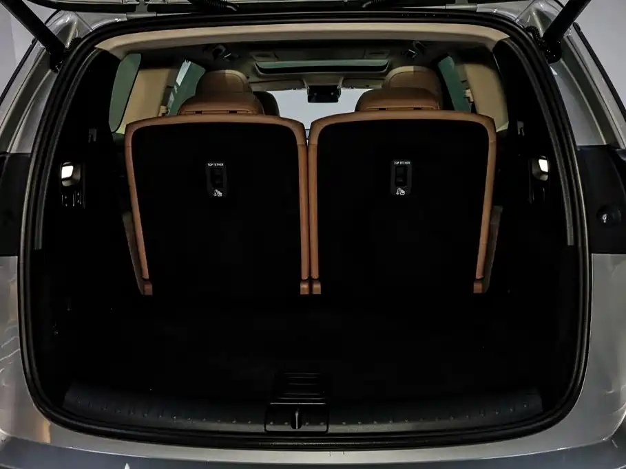 Li Auto Li i8 2025 2025 Standard Edition