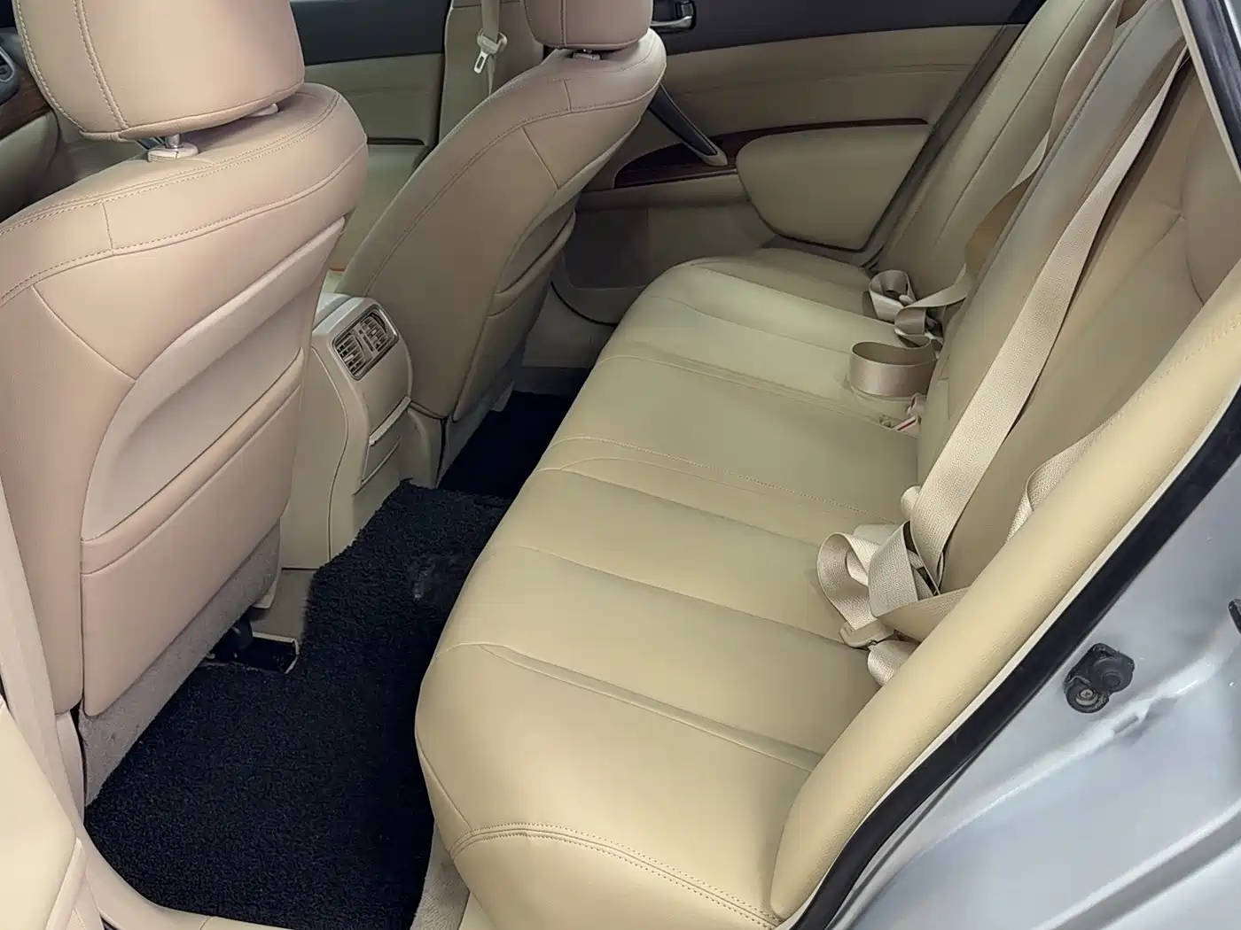 Фото 4 - Nissan Teana