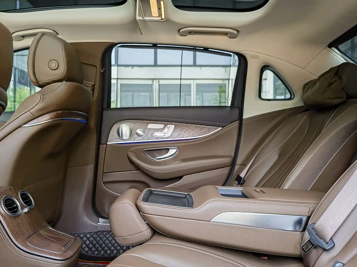 MERCEDES-BENZ E CLASS