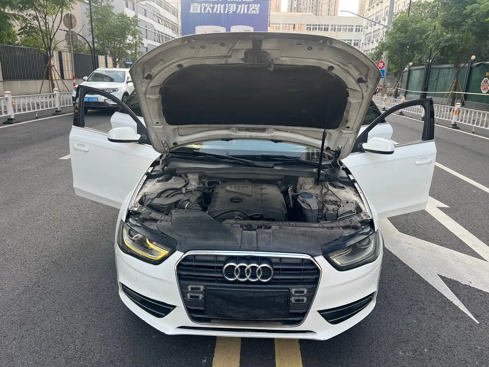 Фото 18 - Audi A4L