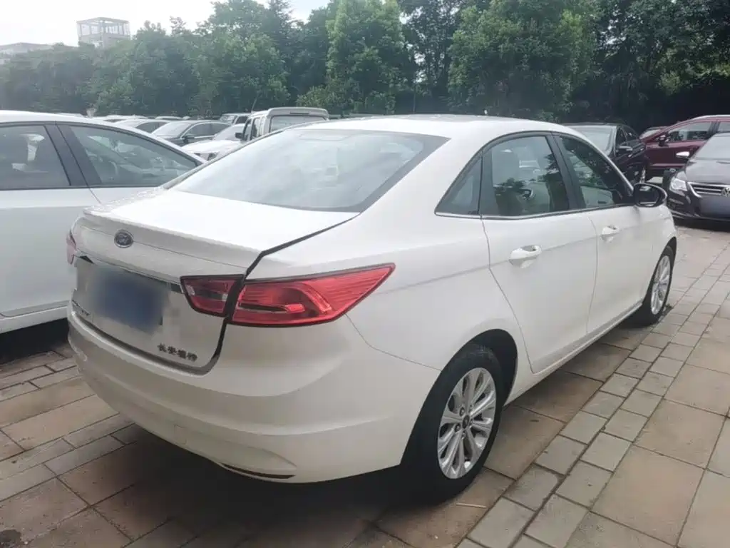 Ford Escort 2015 2015 1.5L Automatic Fashion