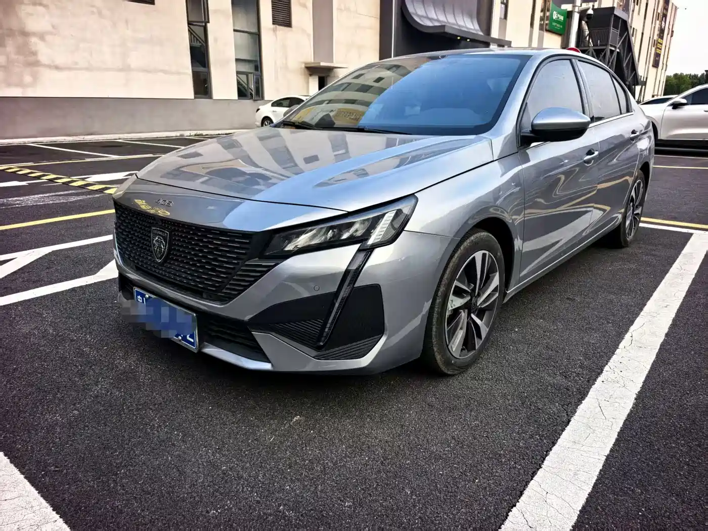 Peugeot 408 2025 2022 1.6T Light Chaser Edition