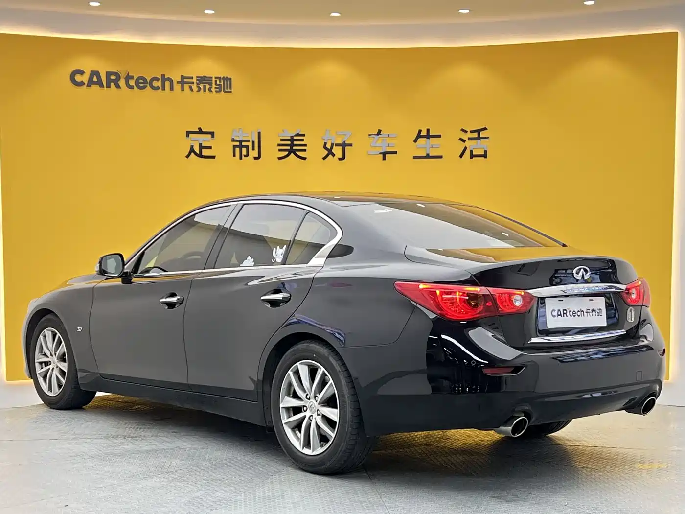 Infiniti Q50 2014 3.7L Comfort Edition фото 30