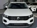 Фото 2 - Volkswagen T-ROC