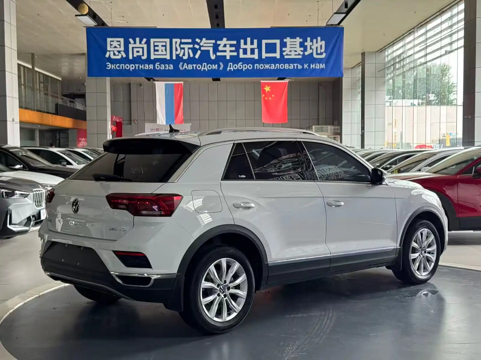 Фото 9 - Volkswagen T-ROC