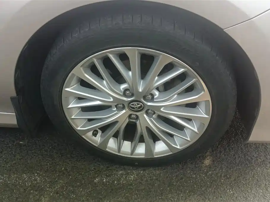 Toyota Camry 2018 2.5G Luxury Edition фото 6