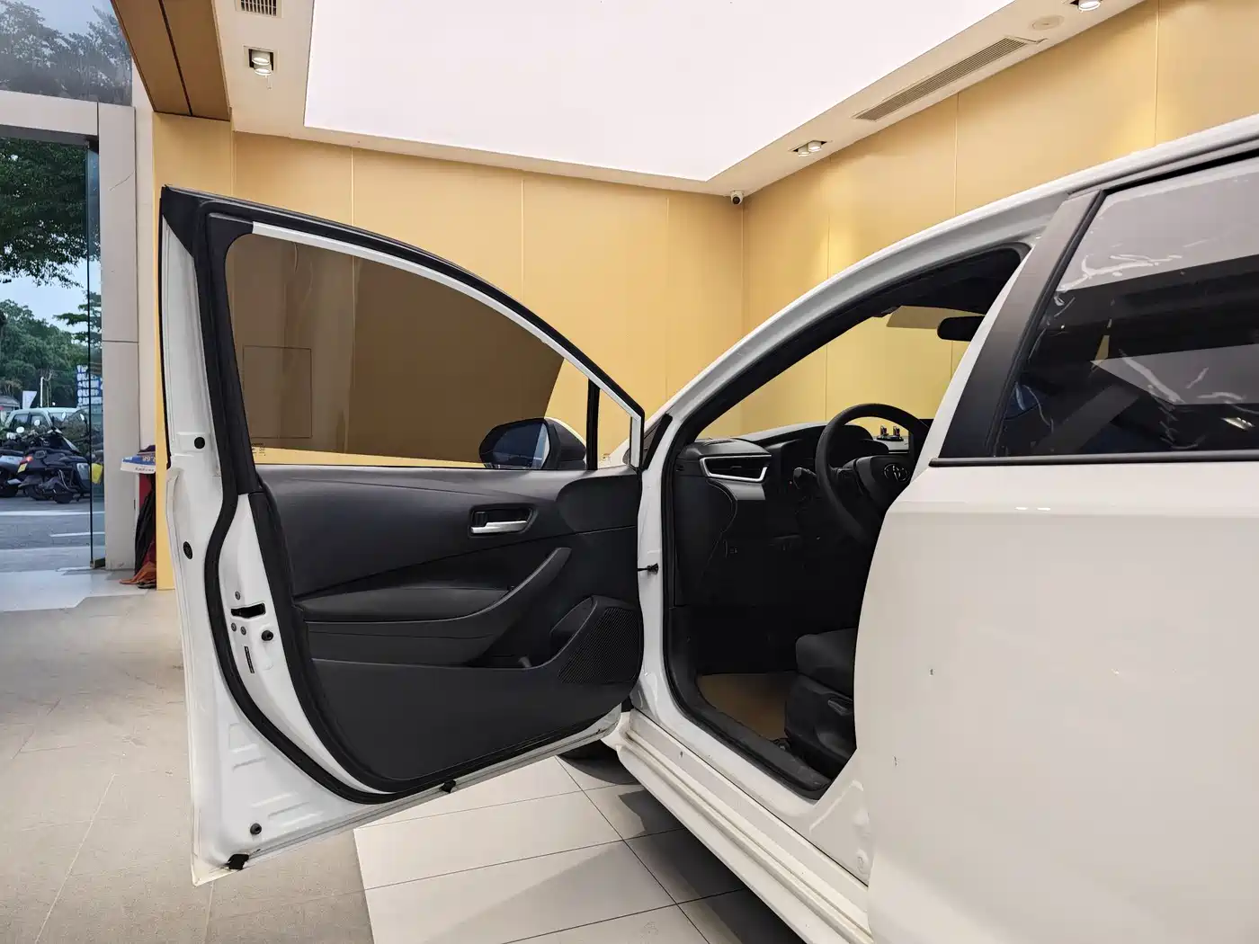 Toyota Levin 2022 TNGA 1.5L CVT Progressive Edition фото 7