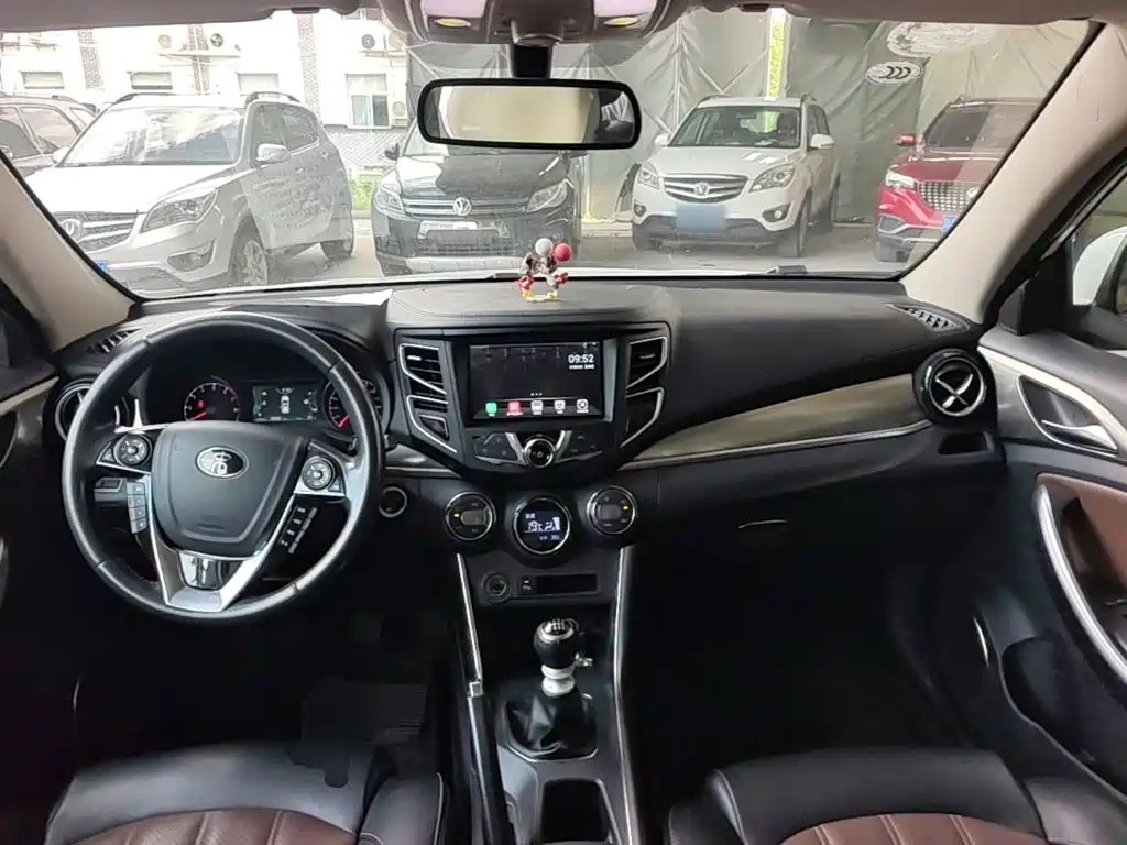 BYD Song 2017 2016 Unrivaled Edition 1.5TI Manual Elite Edition