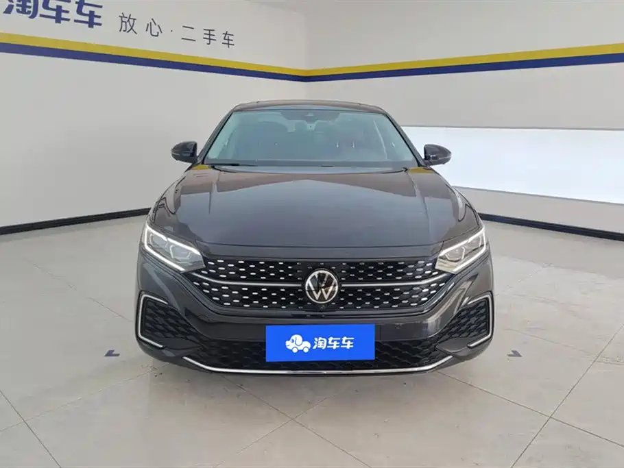 Volkswagen Passat 2024 380TSI Starlight Dragon Glory Edition фото 2