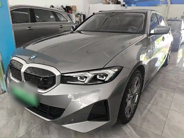BMW i3 eDrive 35 L