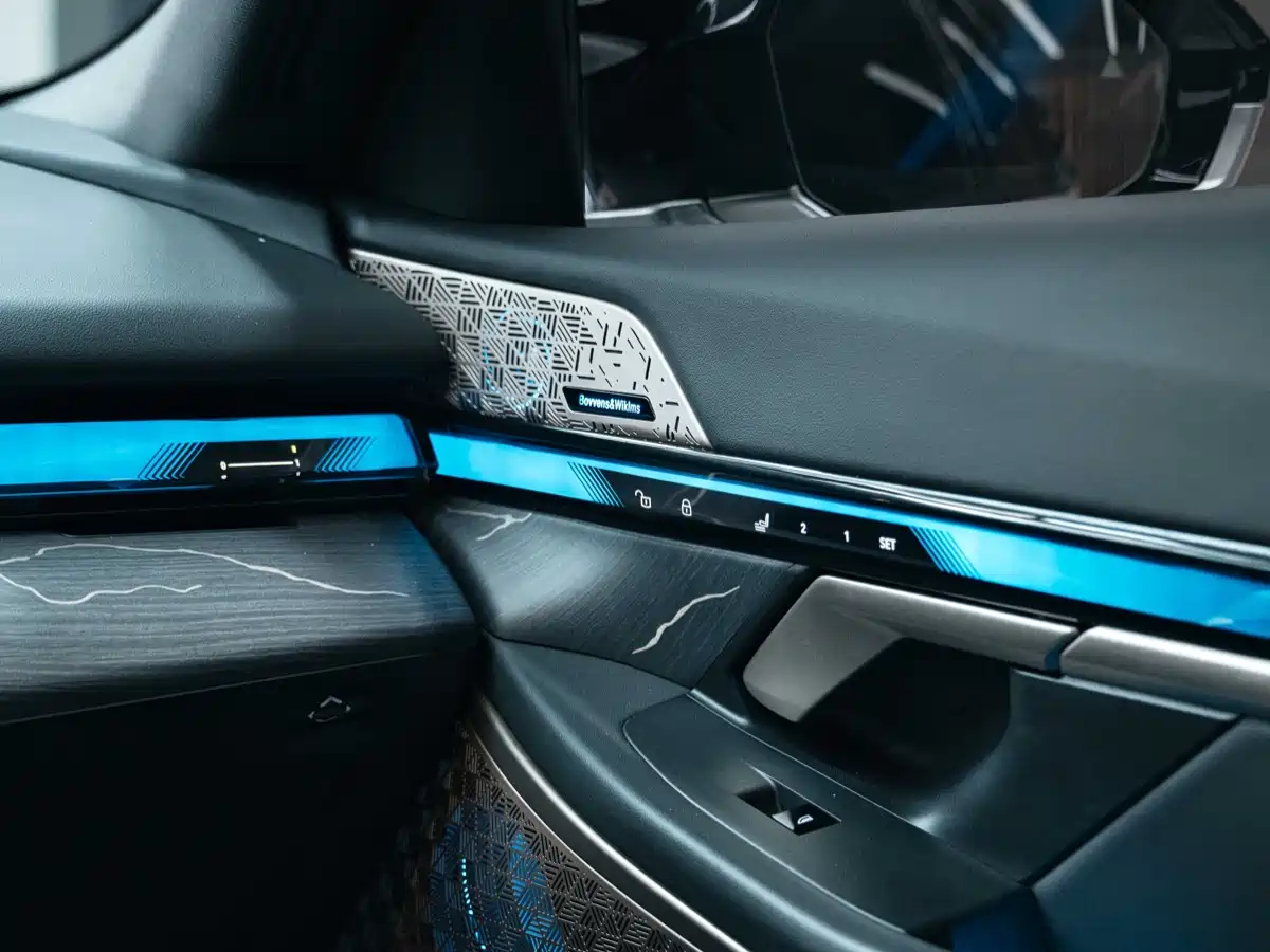 BMW i5 2024 eDrive 35L Premium Model M Sport Package фото 26