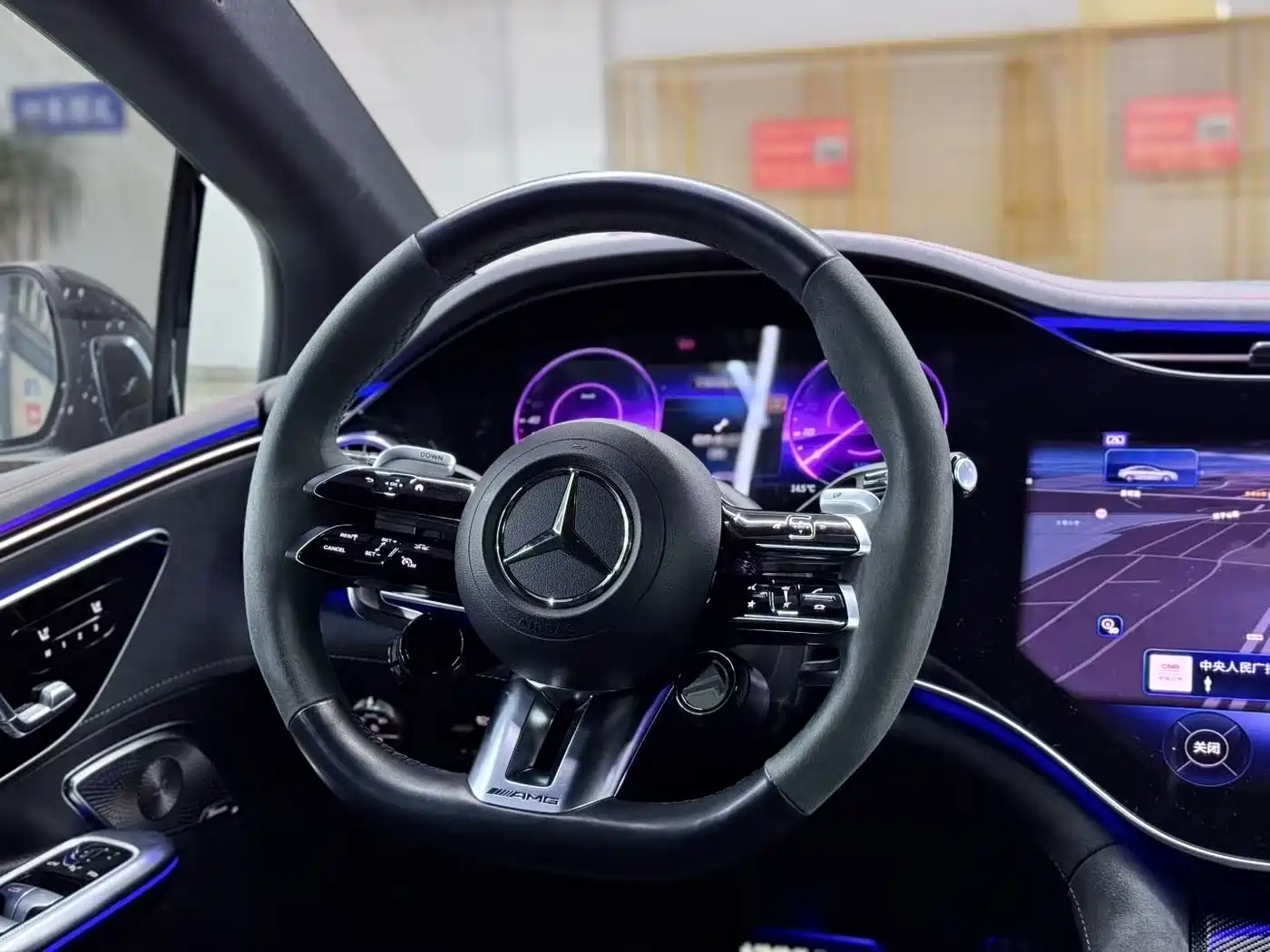 MERCEDES-BENZ EQE AMG