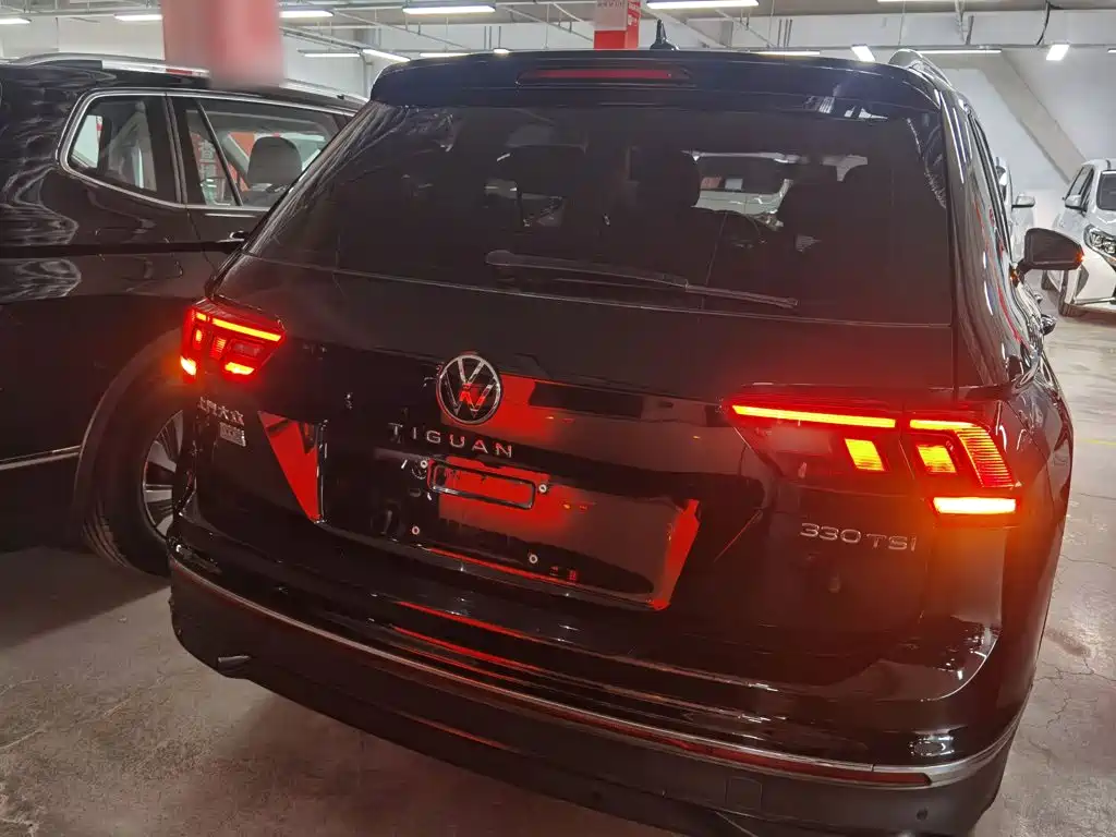 Фото 6 - Volkswagen Tiguan L