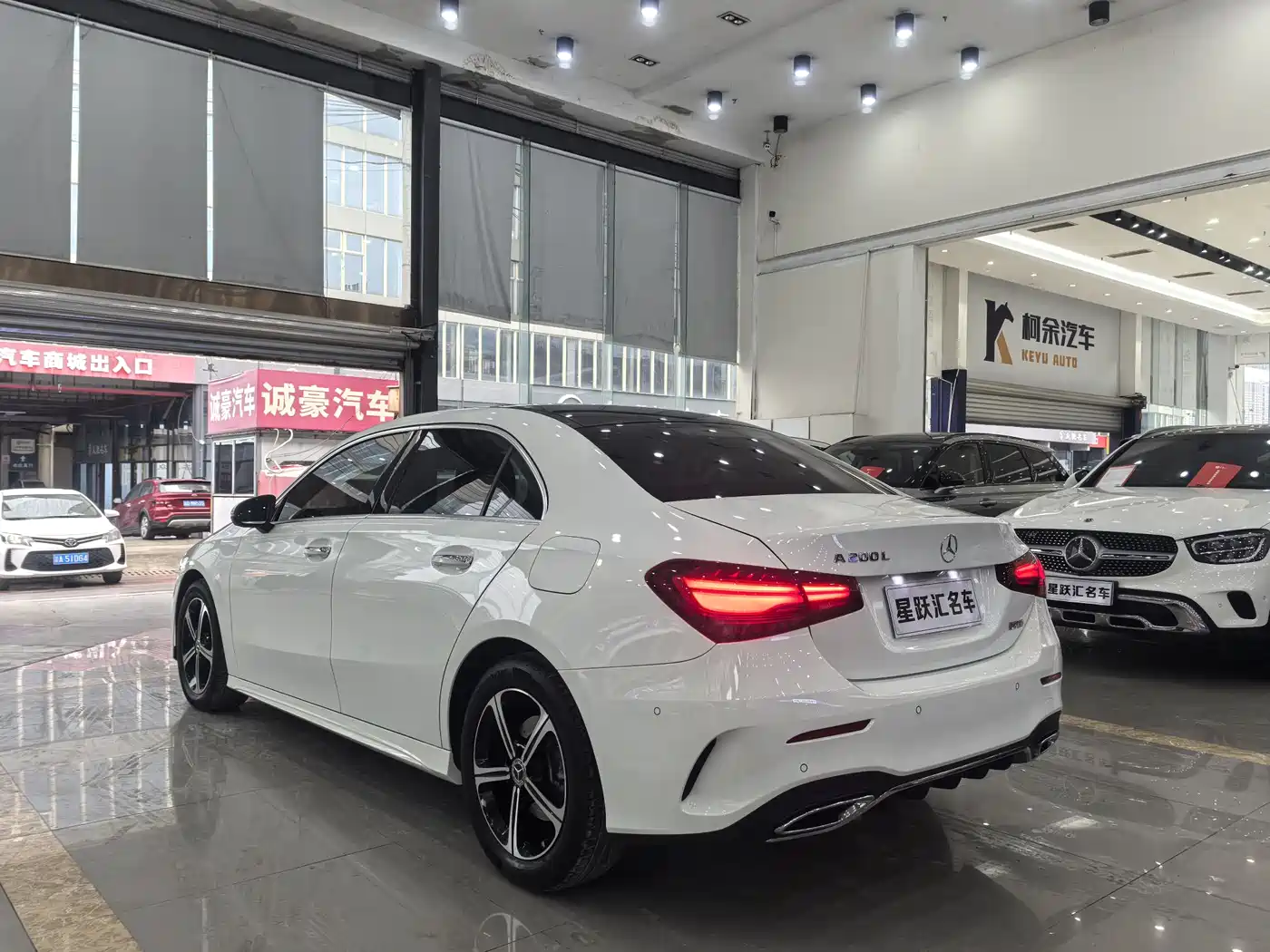 Mercedes-Benz A-Class 2024 A 200 L Fashion Edition фото 4