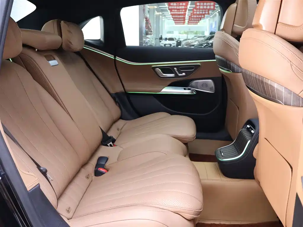 Mercedes-Benz E-Class 2024 Model E 300 L Luxury фото 21