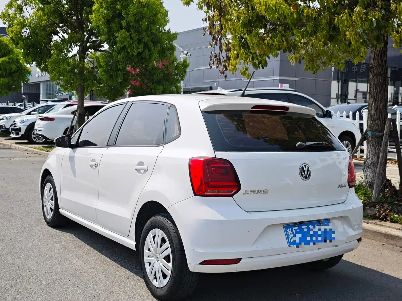 Volkswagen Polo 2016 1.4L Automatic Trend фото 4