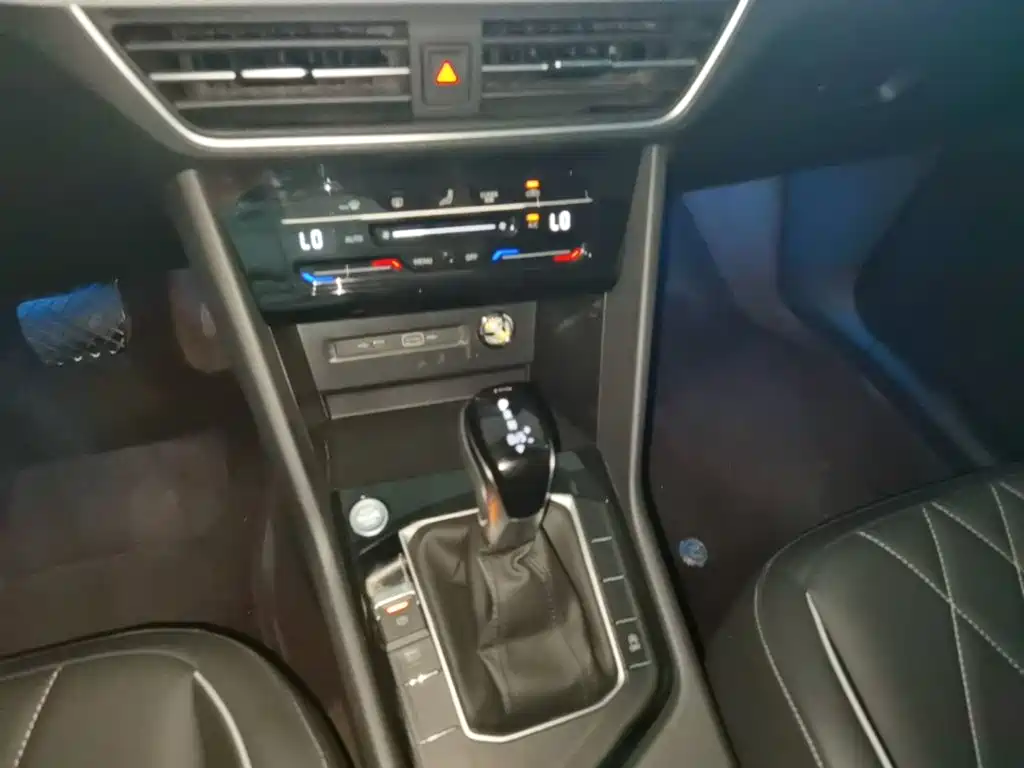 Фото 14 - Volkswagen Tiguan L