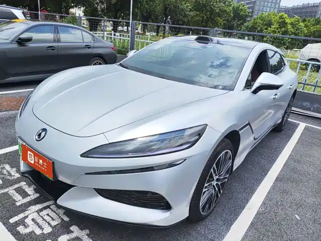 Denza Denza Z9GT 2026 Model Flash Charge Flagship Edition