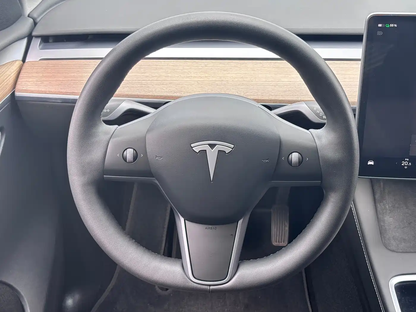 Фото 16 - Tesla Model Y
