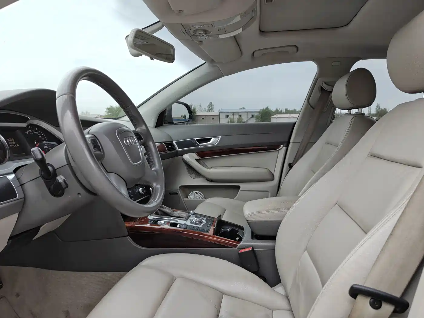 Photo 7 - Audi A6L