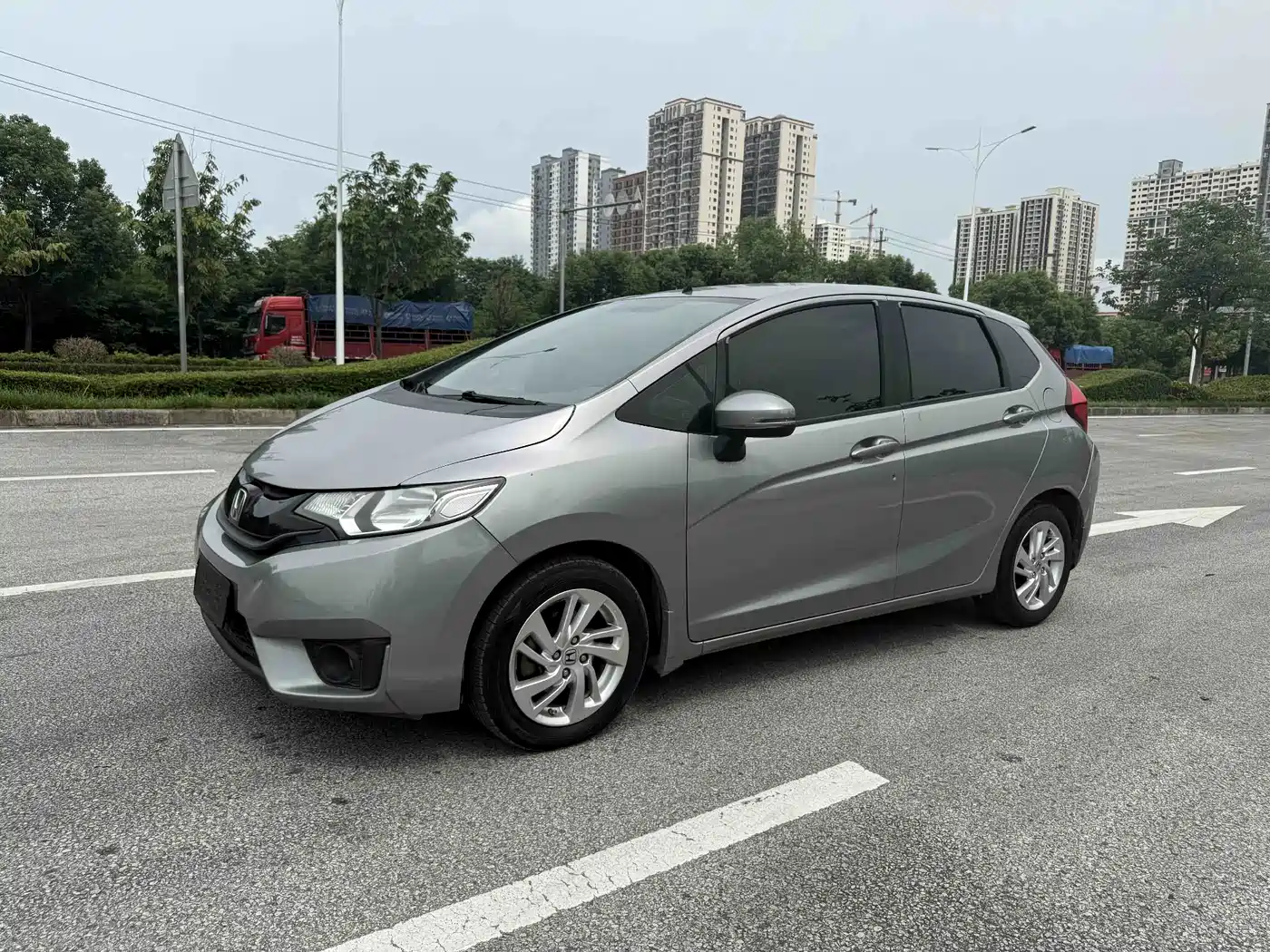 Фото 1 - Honda Fit