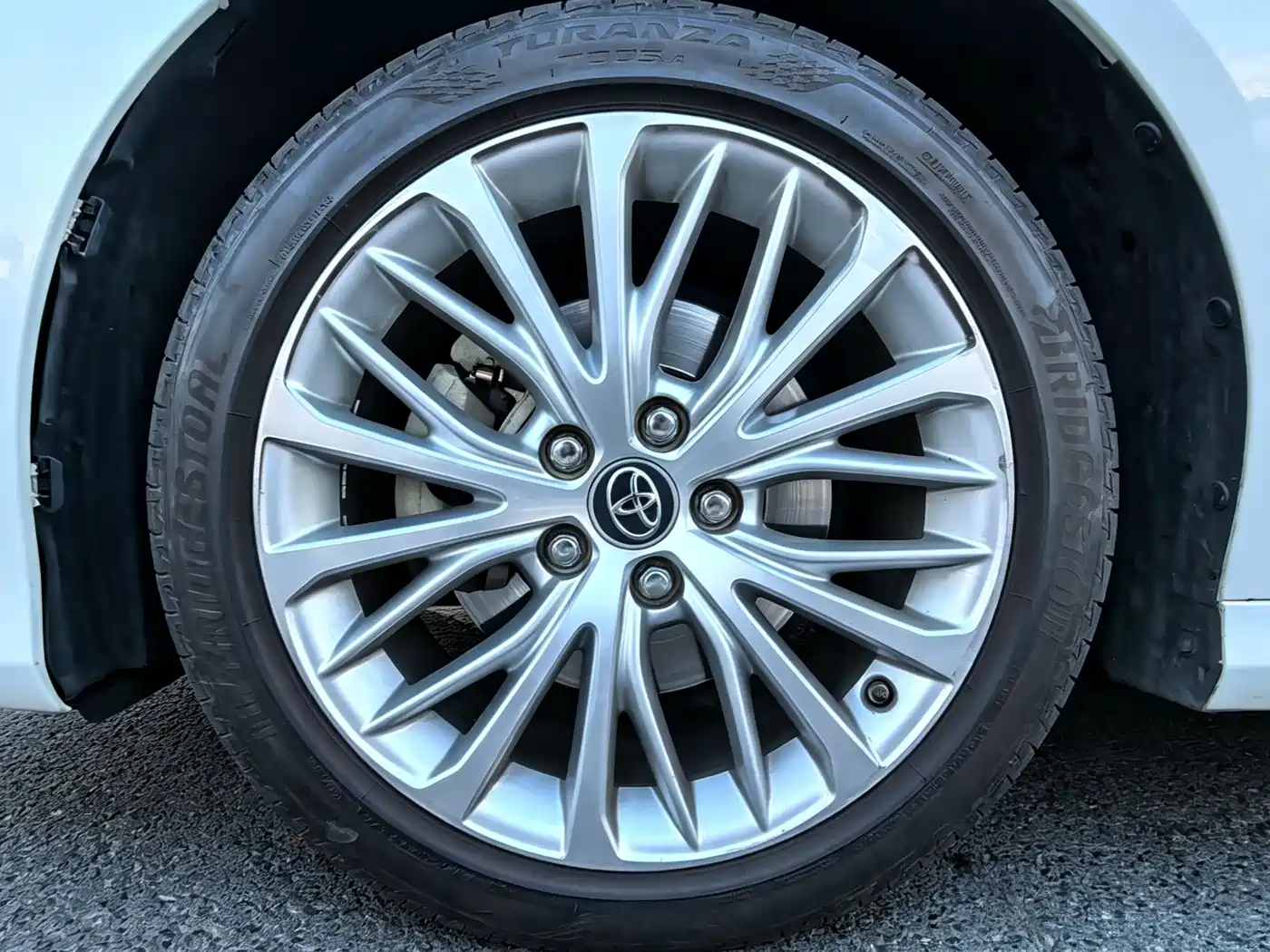 Toyota Camry 2018 2.5G Luxury Edition фото 23