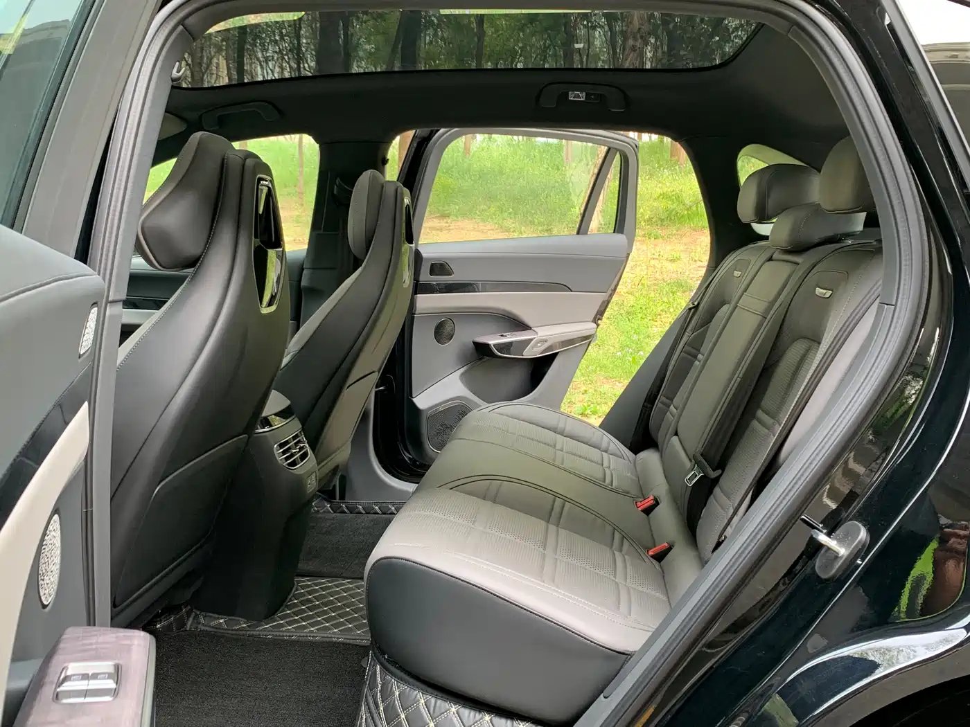 Hongqi Tian Gong 08 2025 680 AWD Smart Selection Edition фото 10