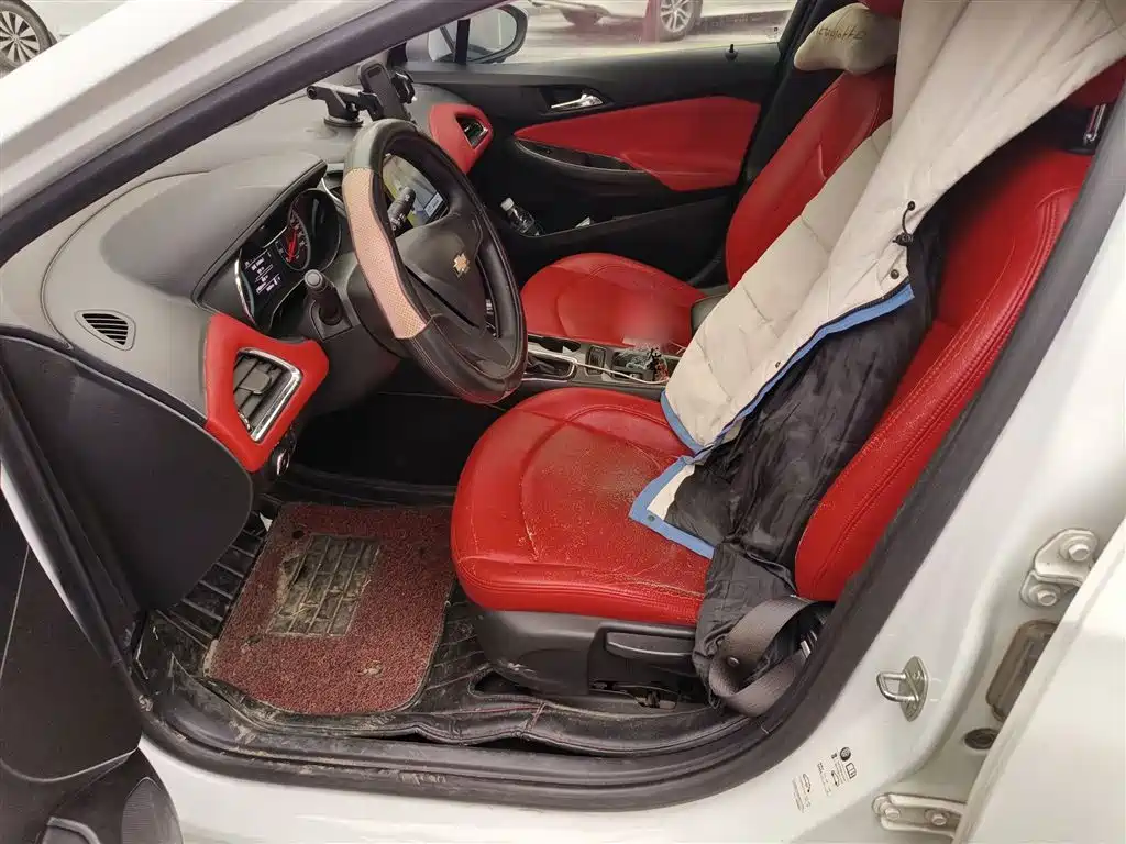 Chevrolet Cruze 2018 320 Automatic Pioneer Sunroof Edition фото 8