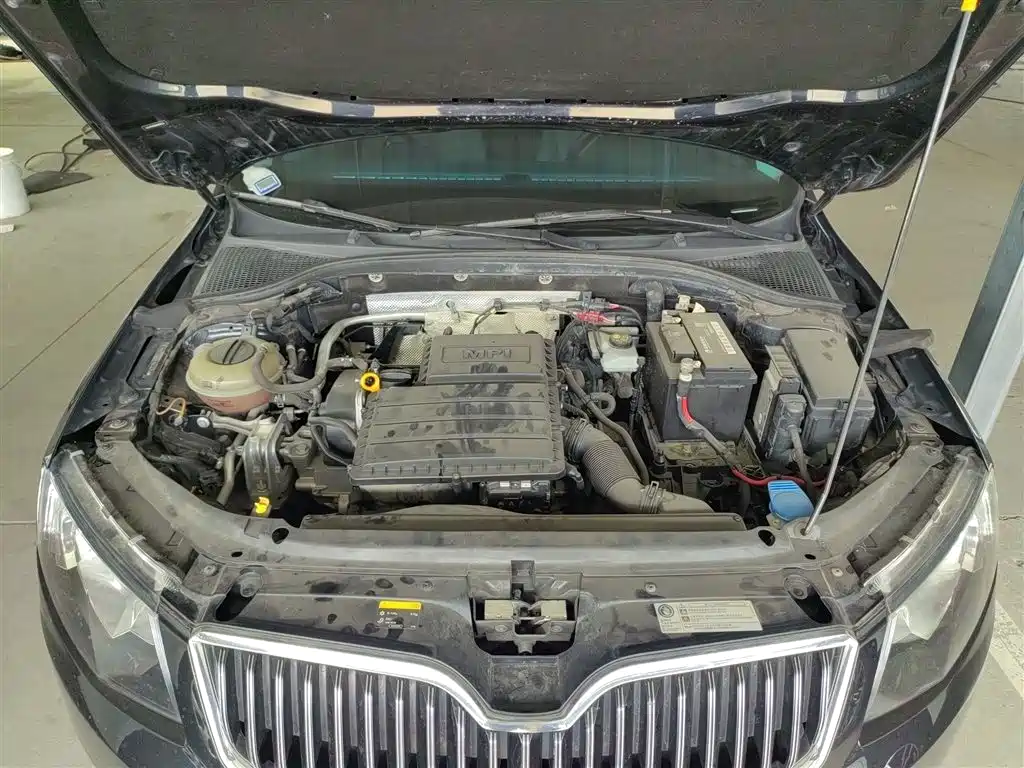 Škoda Octavia 2015 1.6L Automatic逸杰版 фото 16