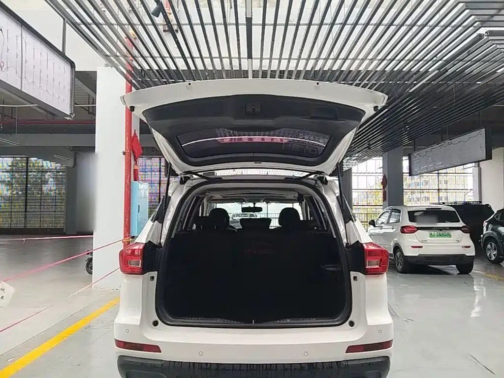 Фото 19 - Haval M6