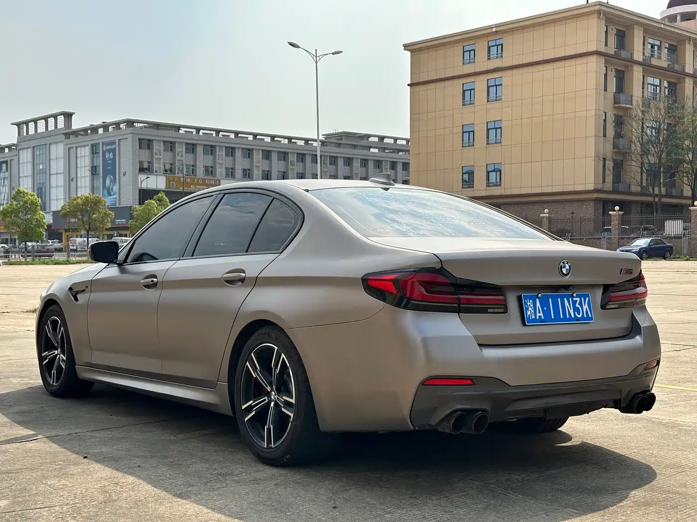 BMW 5 SERIES