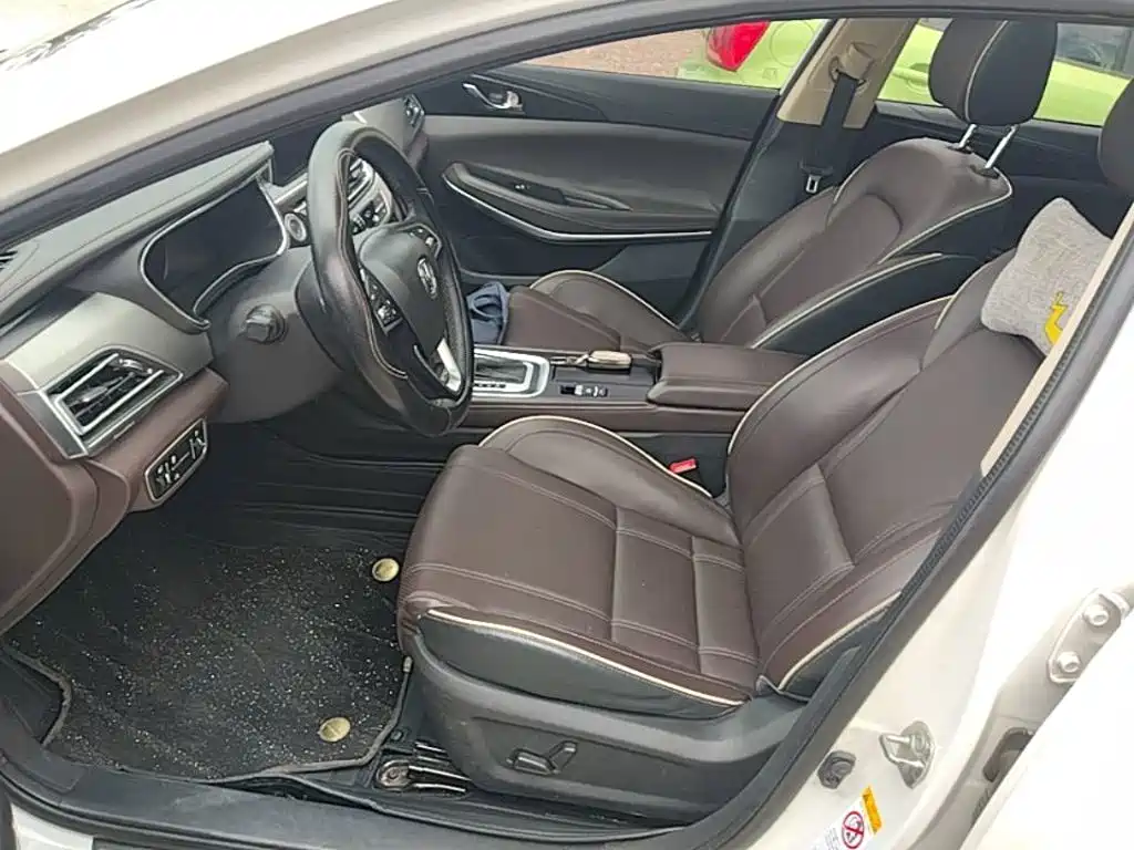 Changan Raeton CC 2019 2018 1.5T Auto Smart Elegance China V