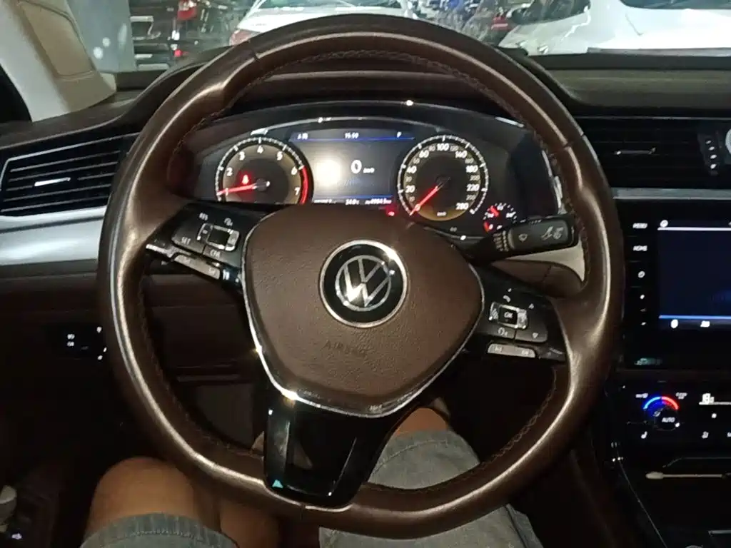 Volkswagen Phideon 2021 2021 380TSI Luxury Edition