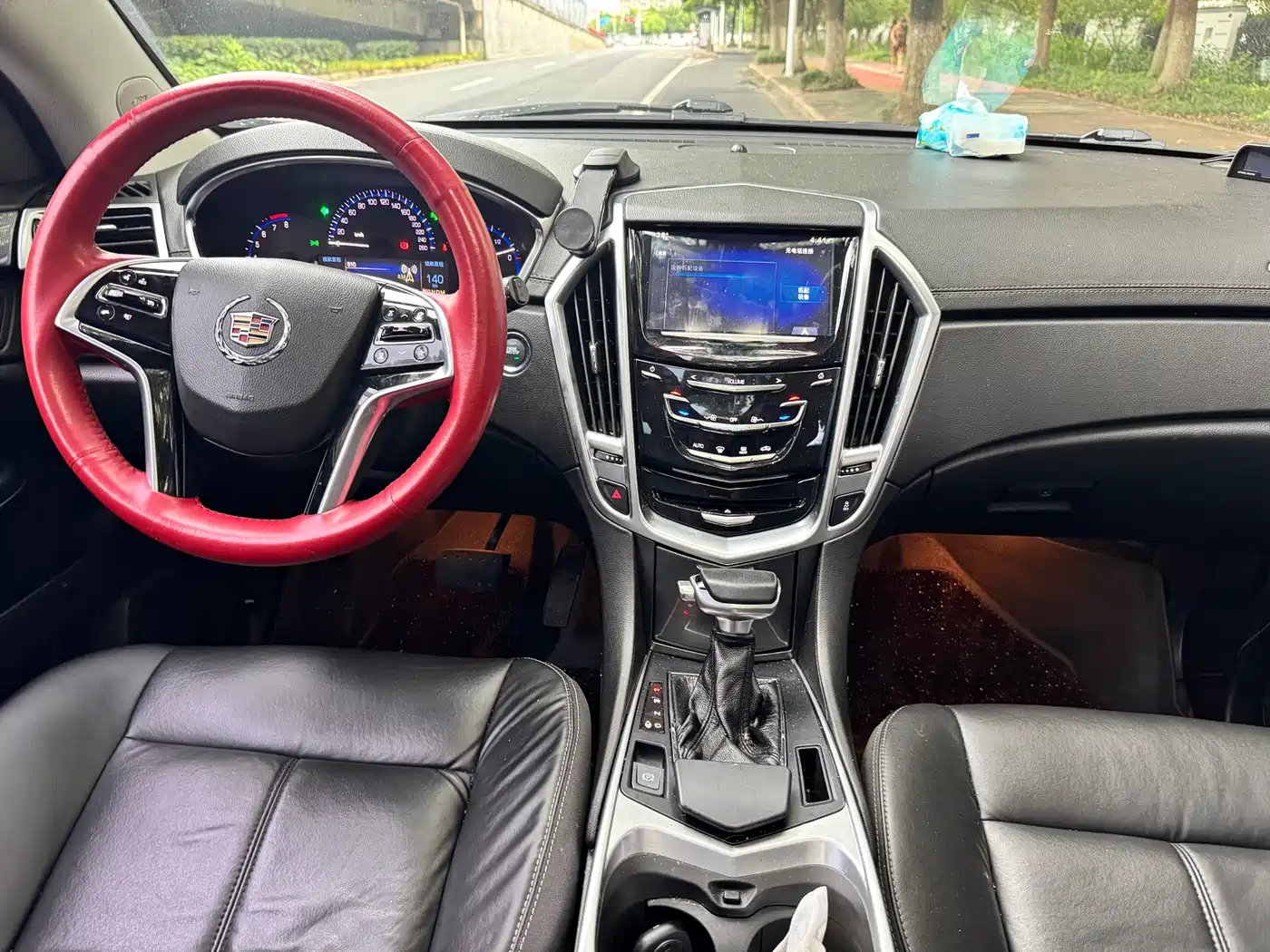 Фото 10 - Cadillac SRX
