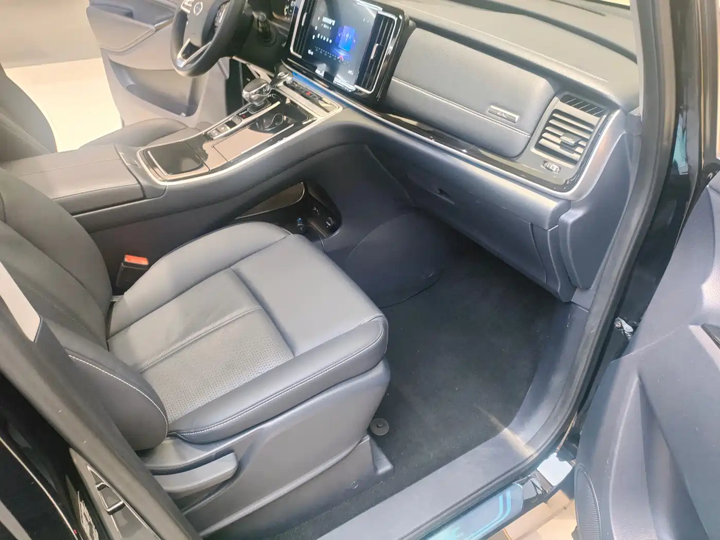 GAC Trumpchi Trumpchi M8 2021 Leading Show Series 390T Prestige Edition фото 10