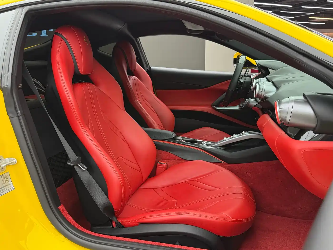 Ferrari 812 2018 2017 6.5L Superfast