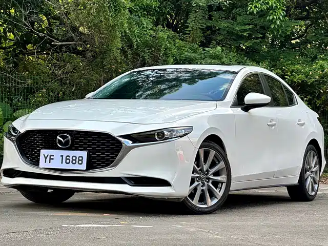 Mazda Mazda3 Axela 2.0L, Автомат, Элеганс