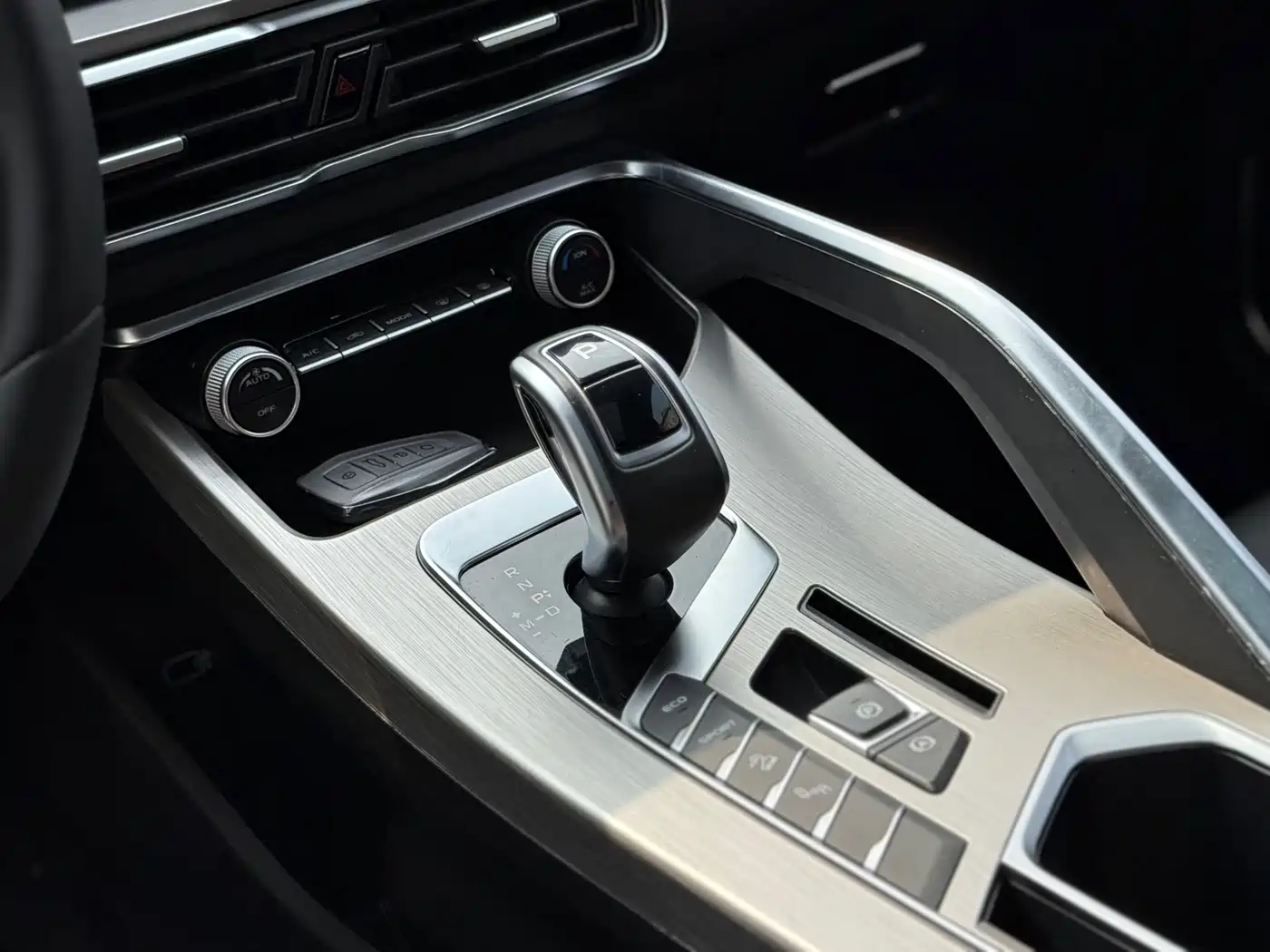 Geely Binyue 2019 2019 Sport Edition 260T DCT Ranger China V
