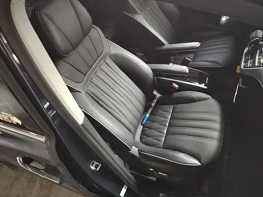 Roewe iMAX8 2022 2022 400TGI Honor Edition