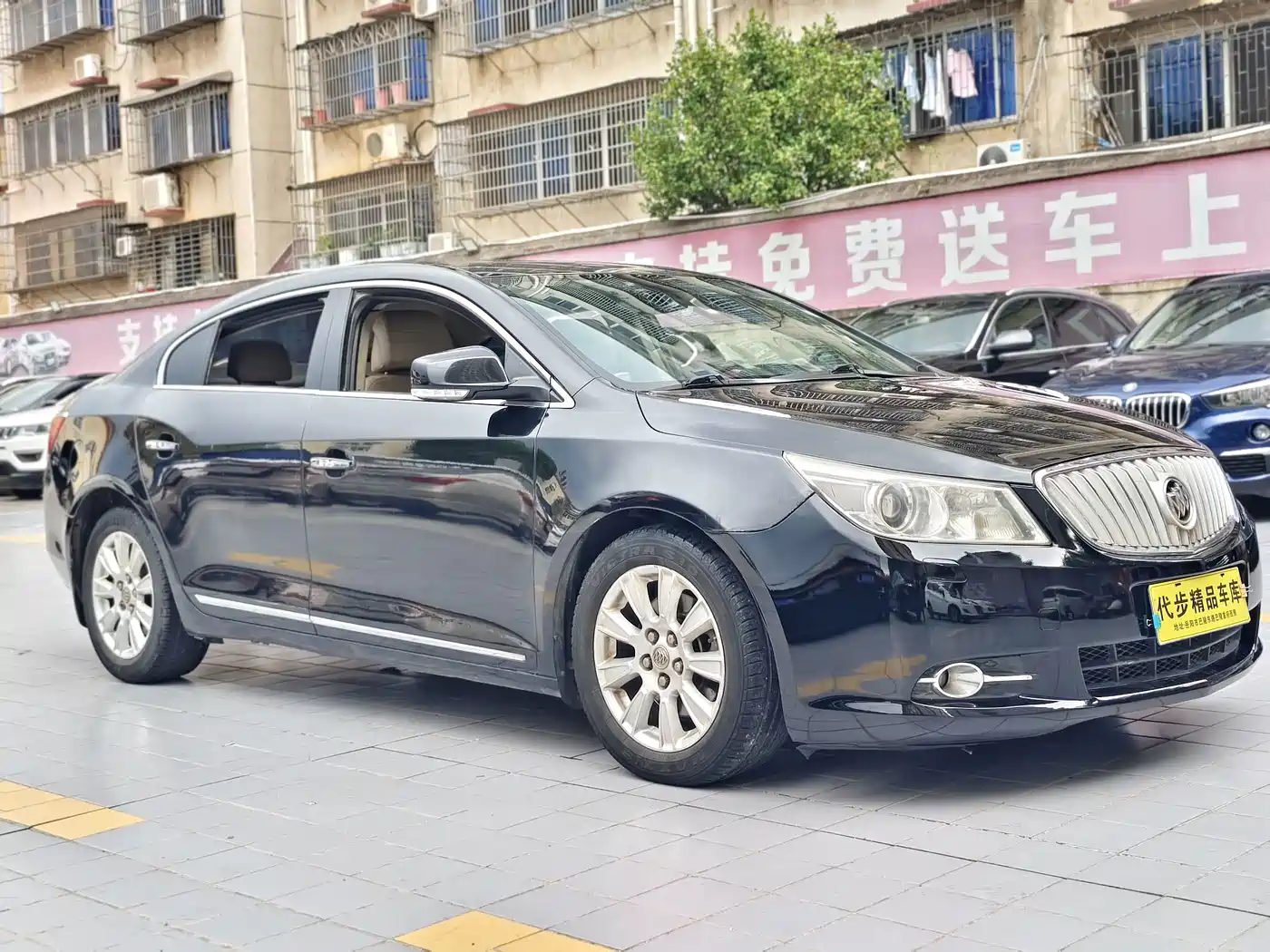 Фото 3 - Buick LaCrosse