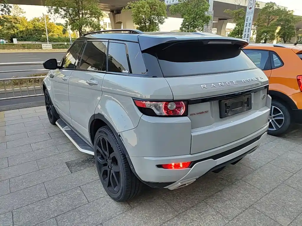 Land Rover Range Rover Evoque (Import) 2014 2014 2.0T 5-door Brilliance Sport