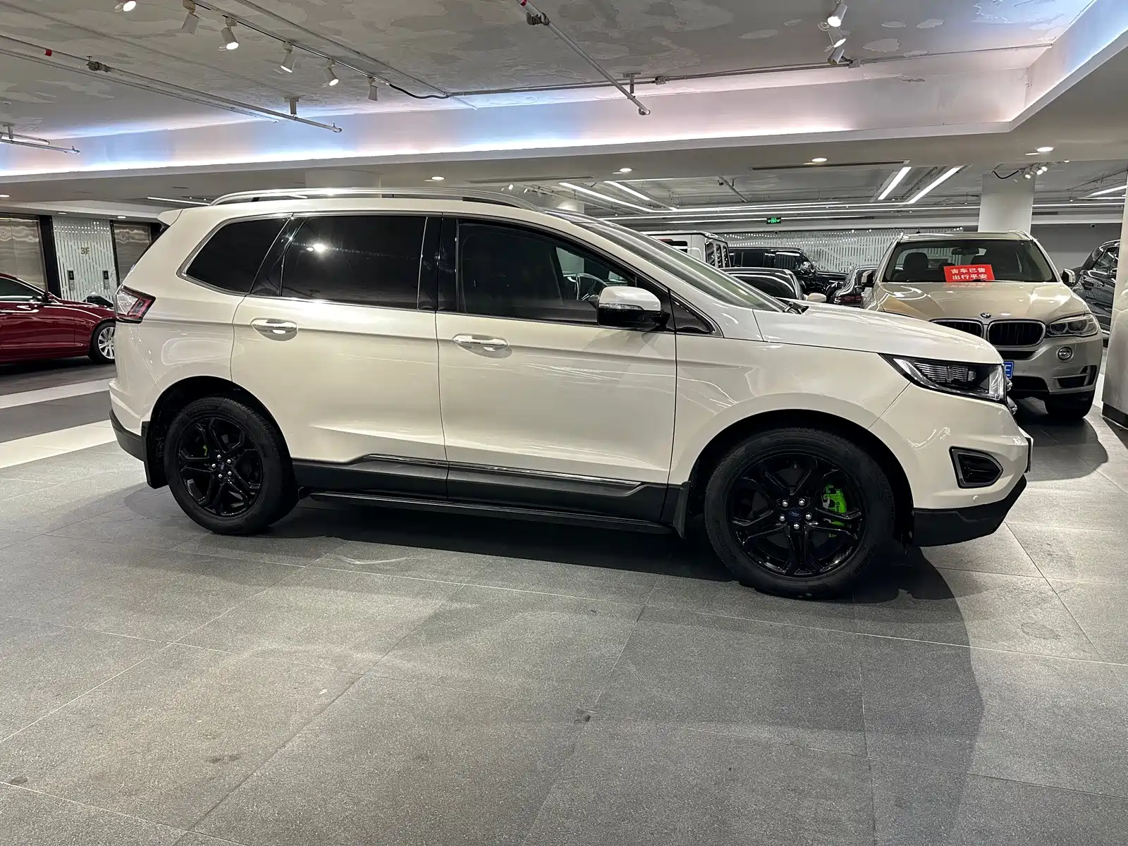 Фото 7 - Ford Edge