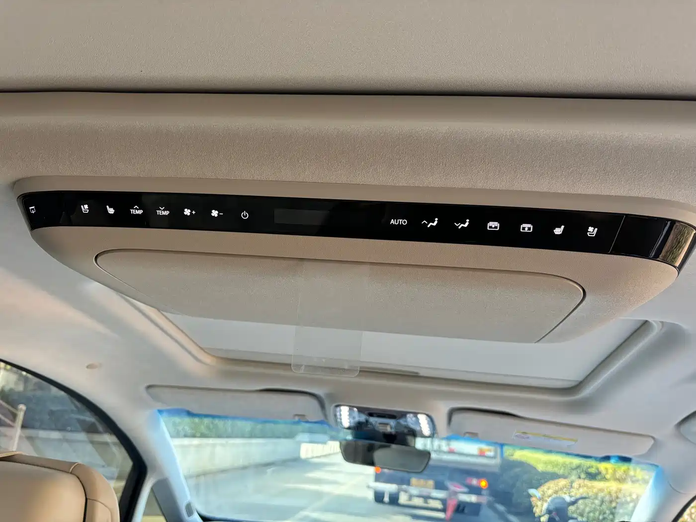 BUICK GL8 NEW ENERGY