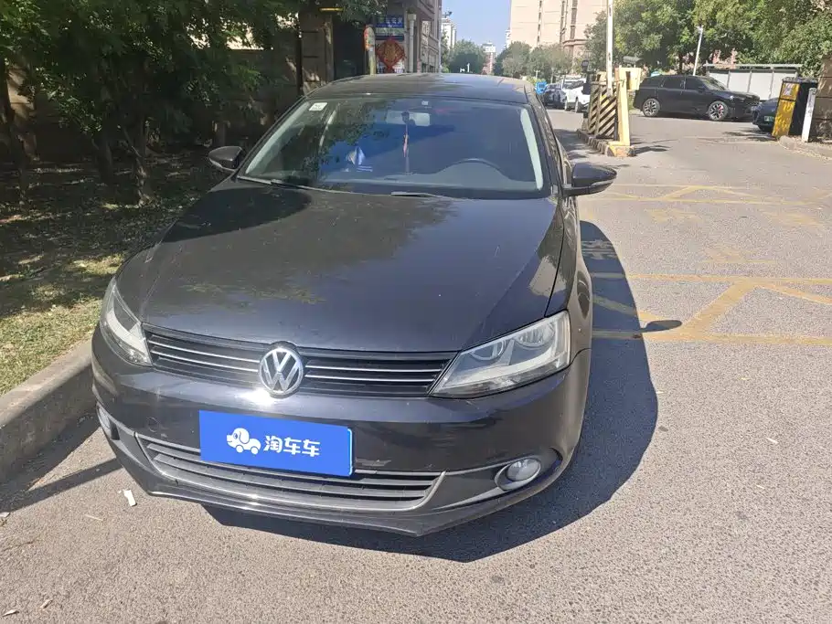 صورة 2 - Volkswagen Sagitar