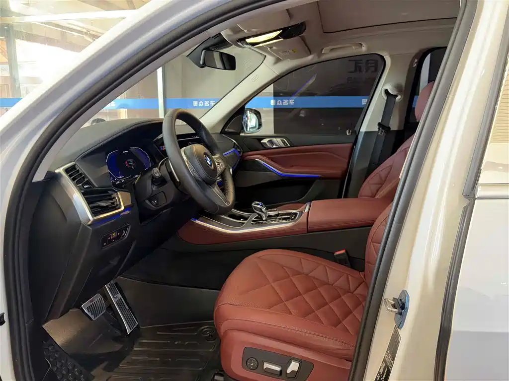 Photo 4 - BMW X5